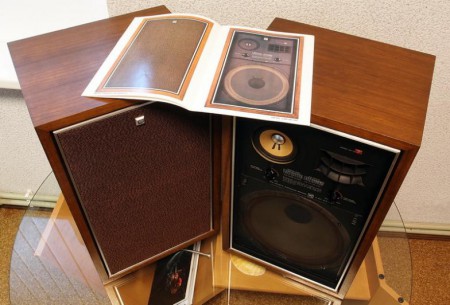 CRYSLER LIVING AUDIO CE-1ALL. 1970-73.